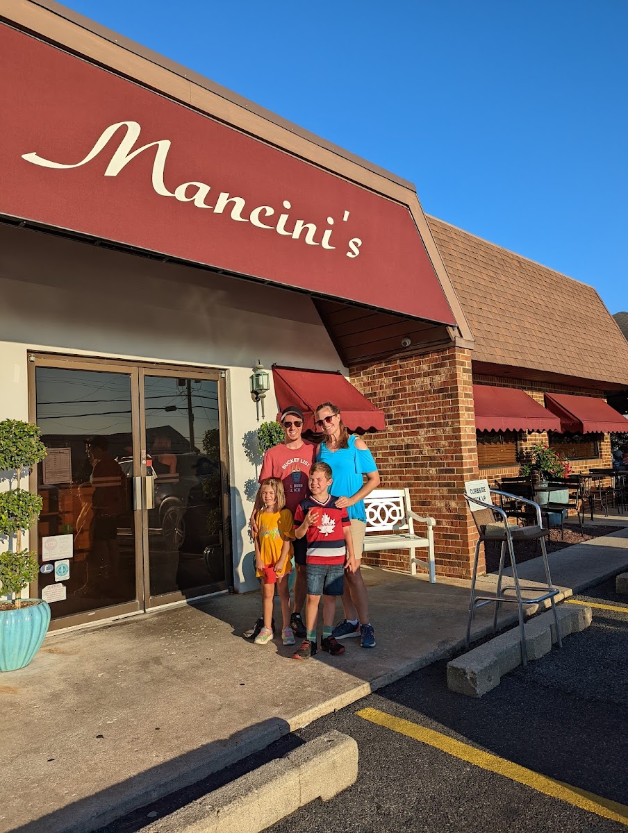 Mancini's Brick Oven Pizzeria And Restaurant-3